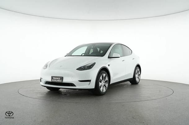 2022 Tesla Model Y Rear-Wheel Drive in White