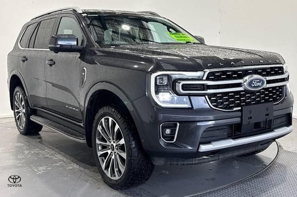 2024 Ford Everest Platinum in Grey