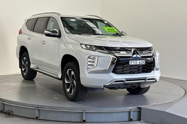 2024 Mitsubishi Pajero Sport GLS in White
