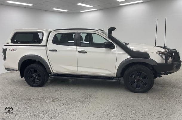 2022 Isuzu D-MAX X-TERRAIN in White