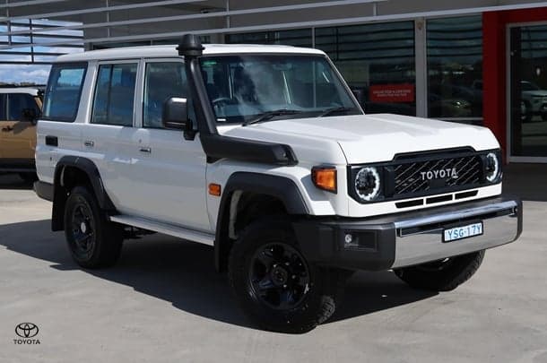 2025 Toyota Landcruiser GXL in White