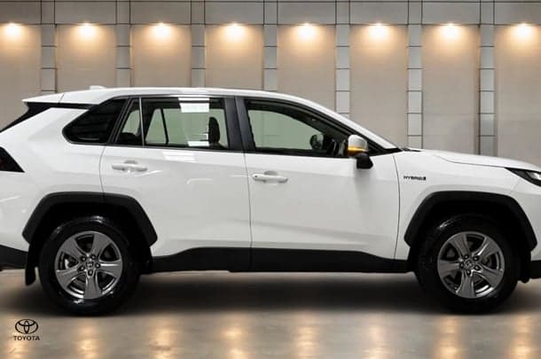 2024 Toyota RAV4 GX in White