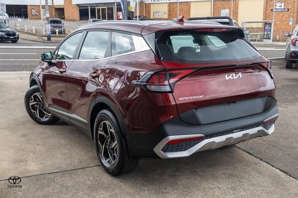 2024 Kia Sportage S in Red