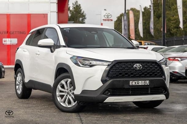 2023 Toyota Corolla Cross GX in White
