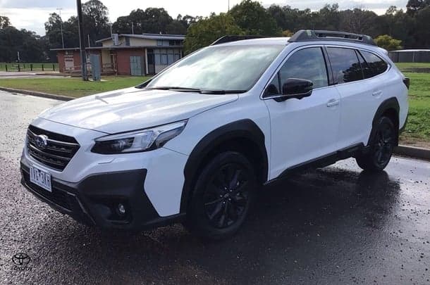 2023 Subaru Outback AWD Sport in White