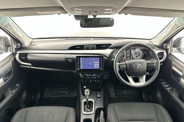 2024 Toyota Hilux SR5 in Silver