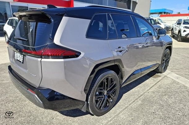 2026 Toyota RAV4 XSE in Bronze