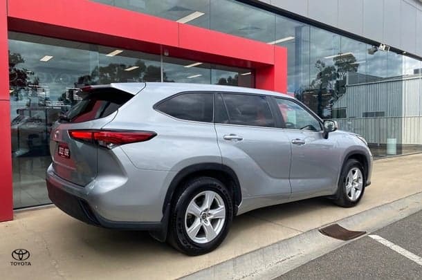 2023 Toyota Kluger GX in Silver