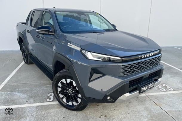 2025 Toyota Hilux SR5 in Grey