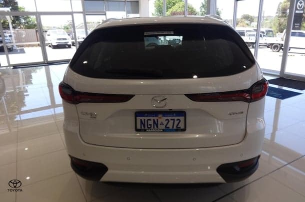 2024 Mazda CX-80 G40e Touring in White