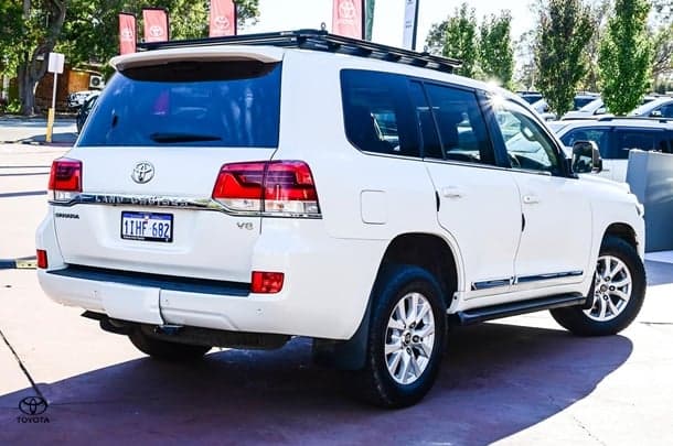 2016 Toyota Landcruiser Sahara in White