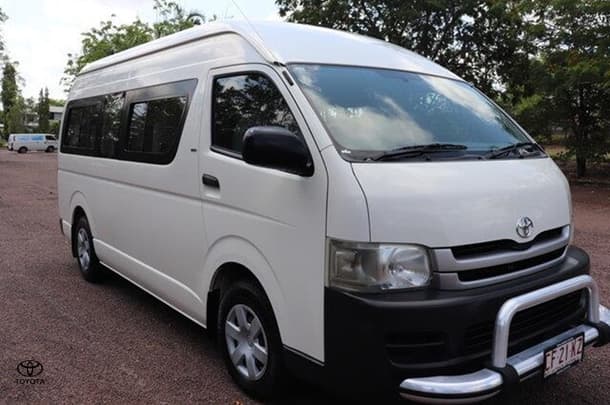 2008 Toyota Hiace Commuter in White
