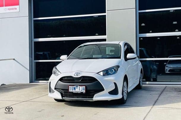 2021 Toyota Yaris Ascent Sport in White