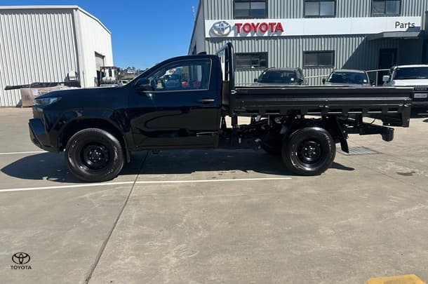 2025 Toyota Hilux Workmate in Black
