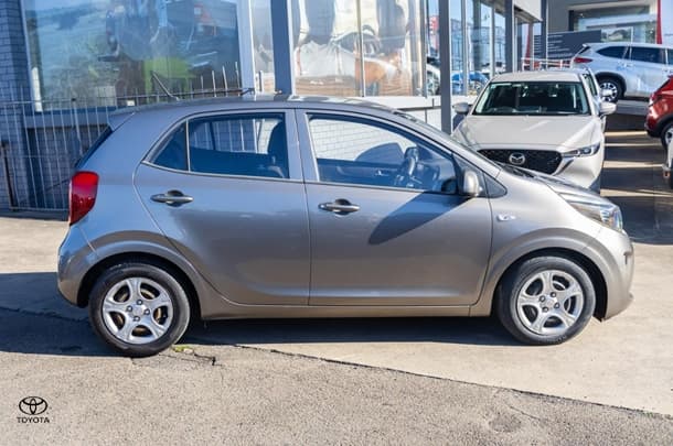 2018 Kia Picanto S in Silver