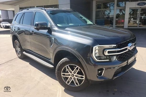 2025 Ford Everest Trend in Grey