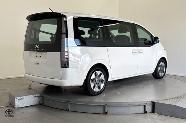 2024 Hyundai STARIA Base in White