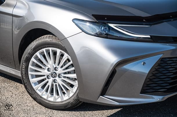 2025 Toyota Camry Ascent in Silver