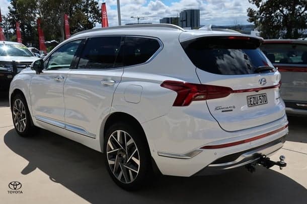 2023 Hyundai Santa Fe Highlander in White