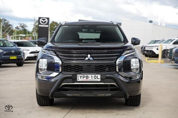 2024 Mitsubishi Outlander Aspire in Grey