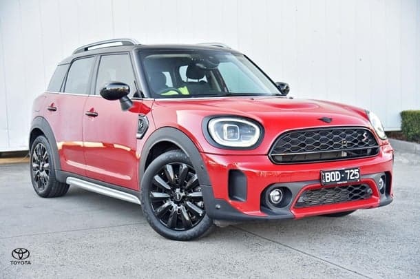 2021 MINI Countryman Cooper S Classic in Red