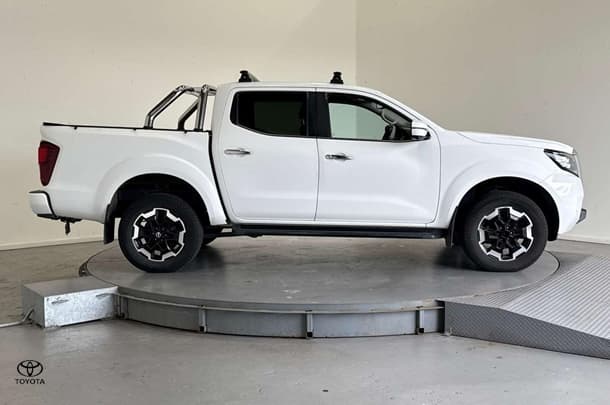 2021 Nissan Navara ST-X in White