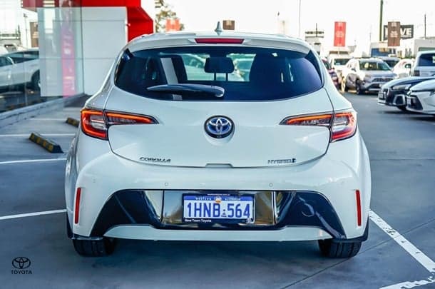 2021 Toyota Corolla SX Hybrid in White