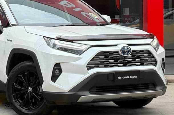 2024 Toyota RAV4 Cruiser in White