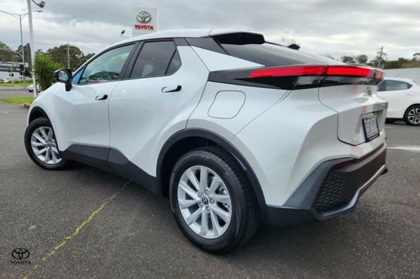 2026 Toyota C-HR GXL in White