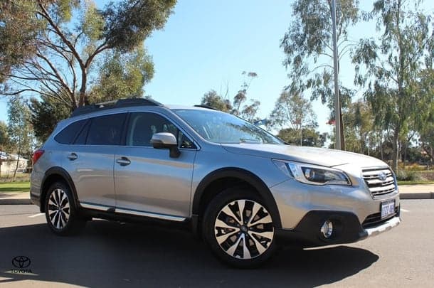 2015 Subaru Outback 3.6R in Grey