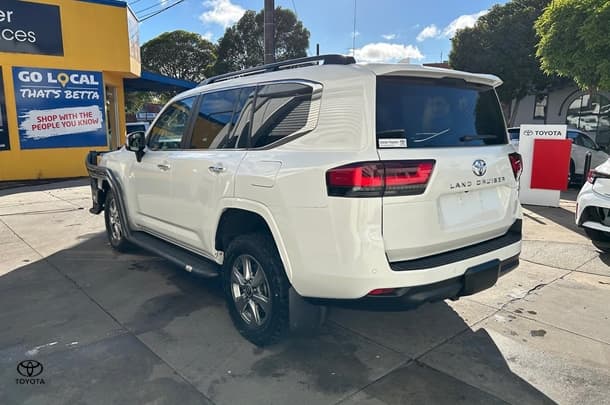 2022 Toyota Landcruiser Sahara in White