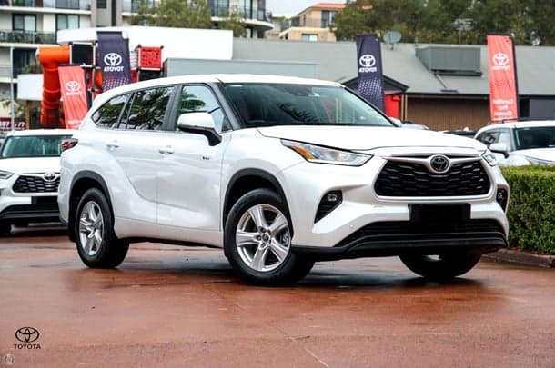 2025 Toyota Kluger GX AWD in White