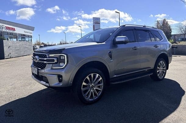 2022 Ford Everest Platinum in Silver