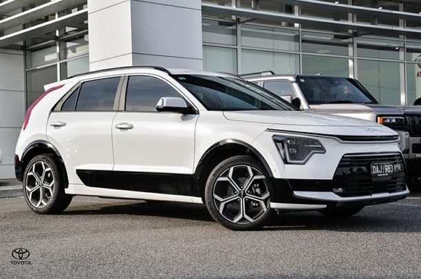 2024 Kia Niro HEV GT-Line in White