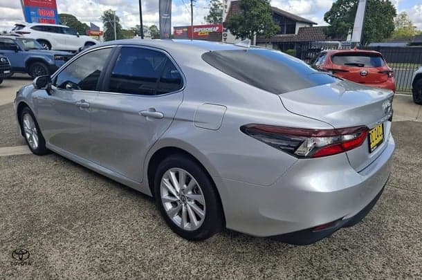 2021 Toyota Camry Ascent in Silver