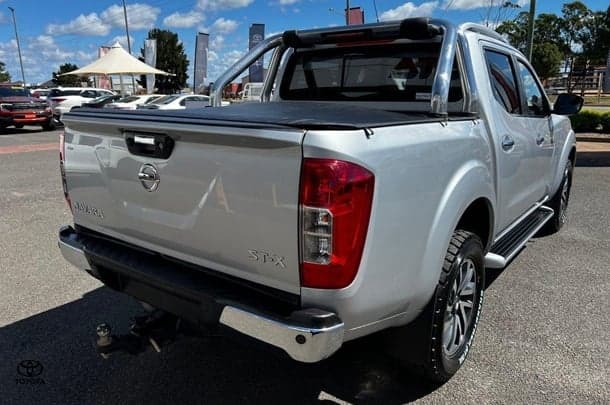 2019 Nissan Navara ST-X in Silver