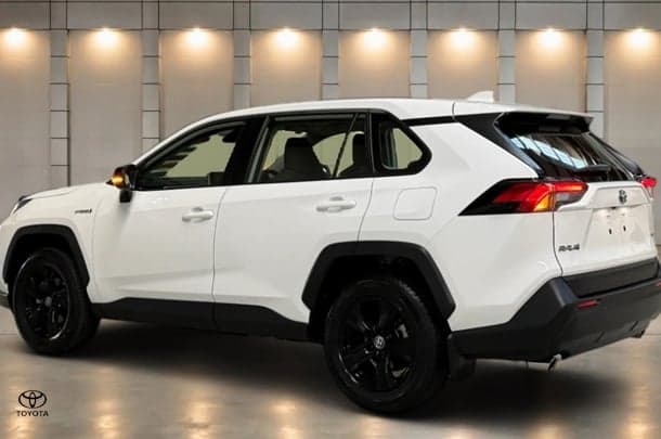 2024 Toyota RAV4 GX in White