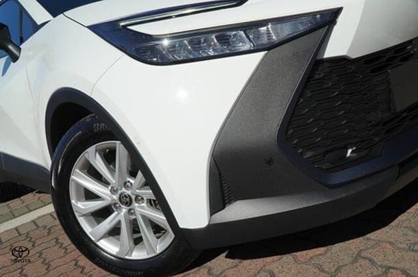 2024 Toyota C-HR GXL in Other