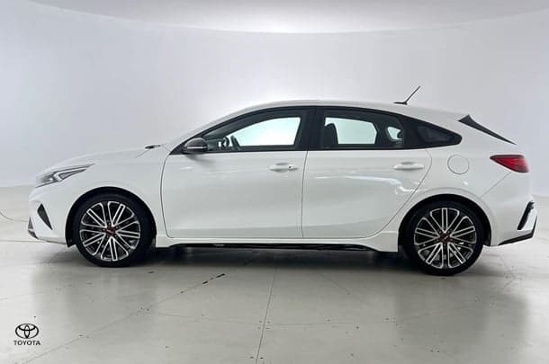 2022 Kia Cerato GT in White