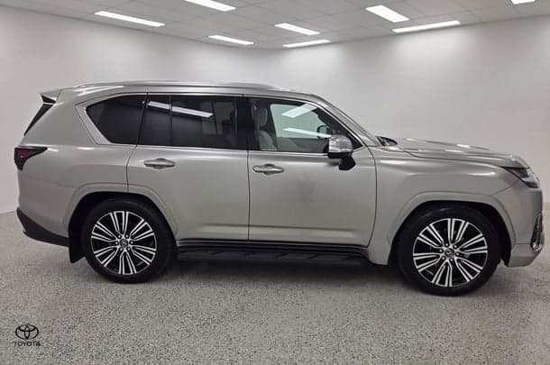 2025 Lexus LX LX600 Sports Luxury in Silver