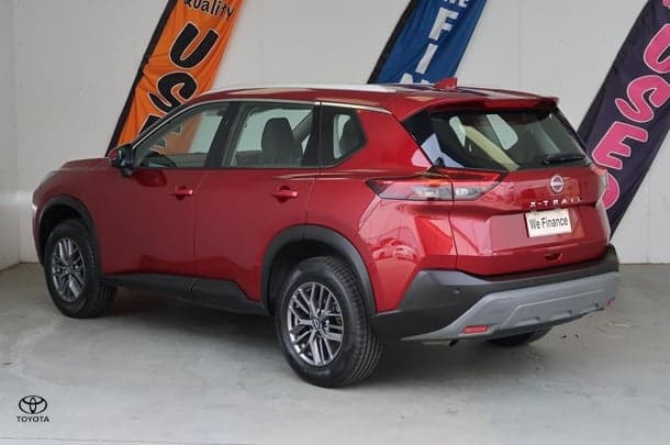 2023 Nissan X-TRAIL ST in Red