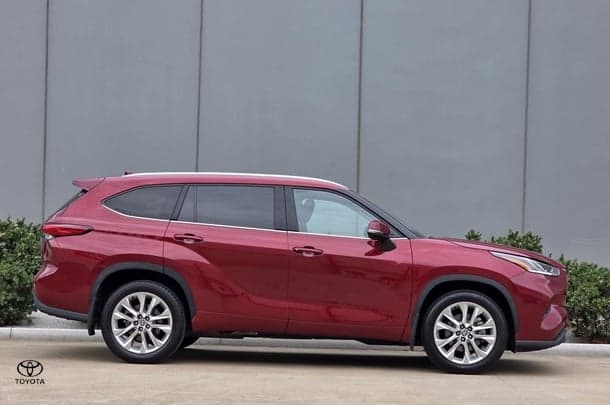 2021 Toyota Kluger Grande in Red