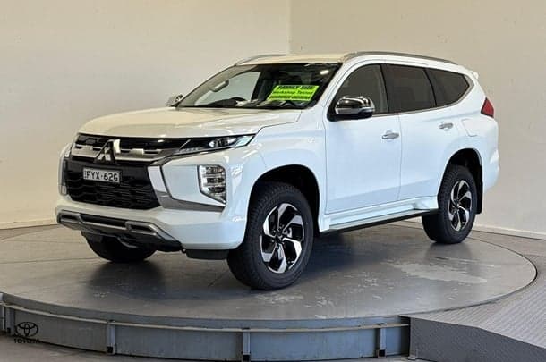 2024 Mitsubishi Pajero Sport GLS in White
