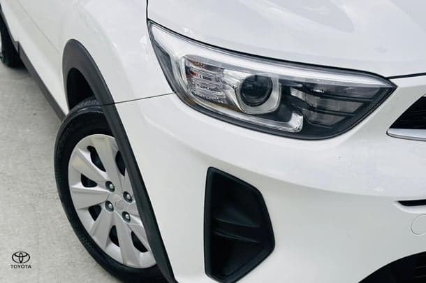 2023 Kia Stonic S in Snow White Pearl (Swp)