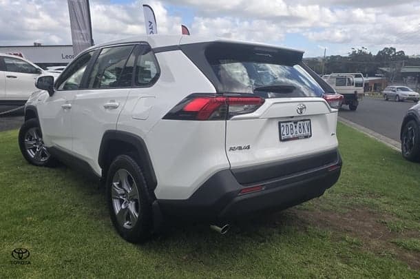 2025 Toyota RAV4 GX AWD in White