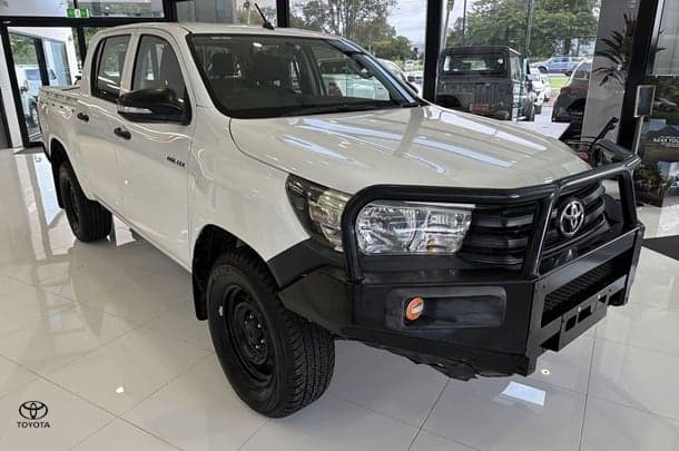 2016 Toyota Hilux Workmate in White