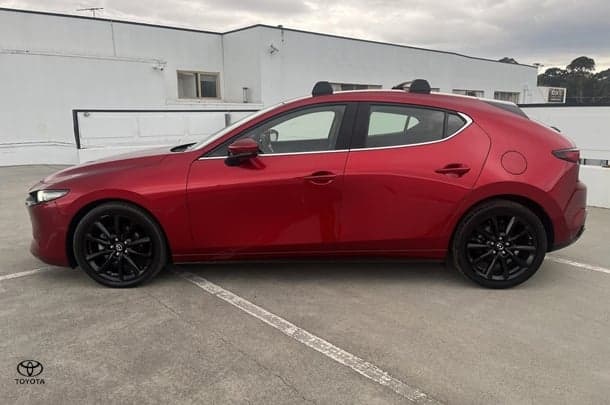 2020 Mazda 3 G25 Astina in Red