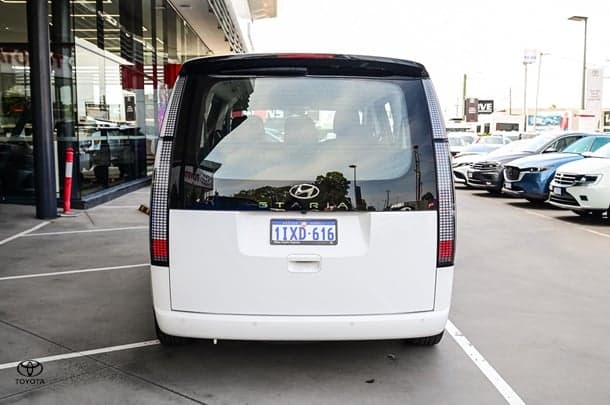2022 Hyundai STARIA Highlander in White