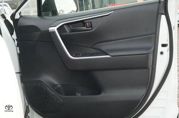 2022 Toyota RAV4 GX in White