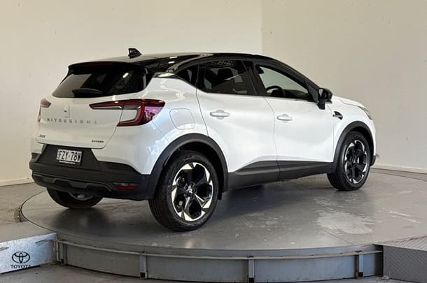 2025 Mitsubishi ASX Exceed in White